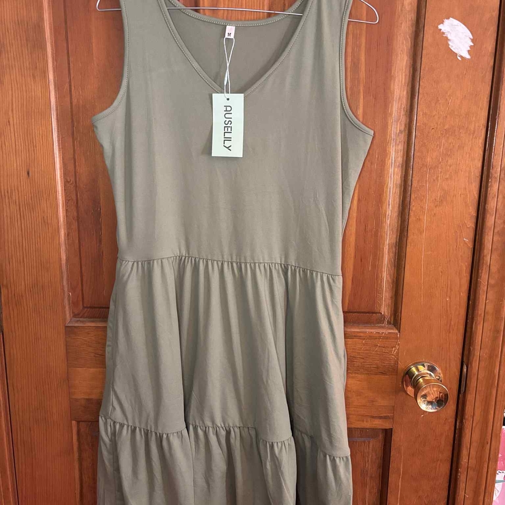 Aurelle Olive Sleeveless Tiered Midi Dress